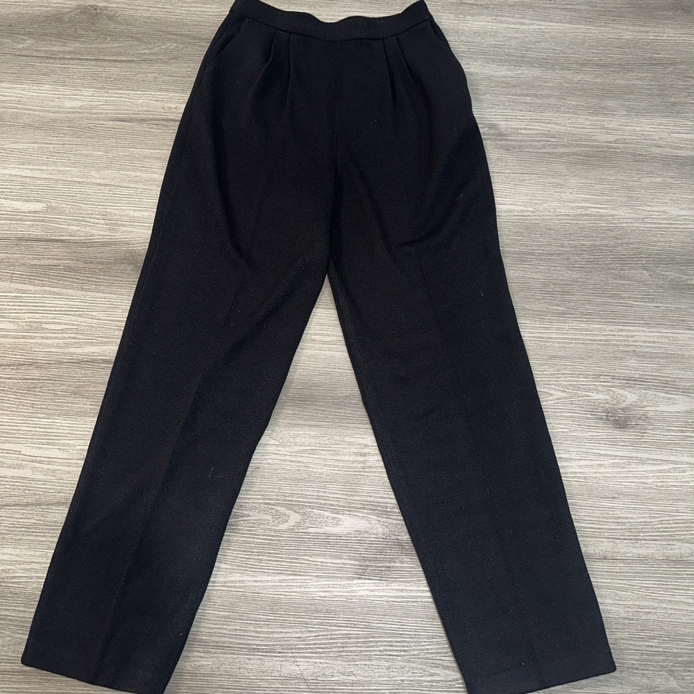 St. John Basics Black Knit Pants Size 6 Straight